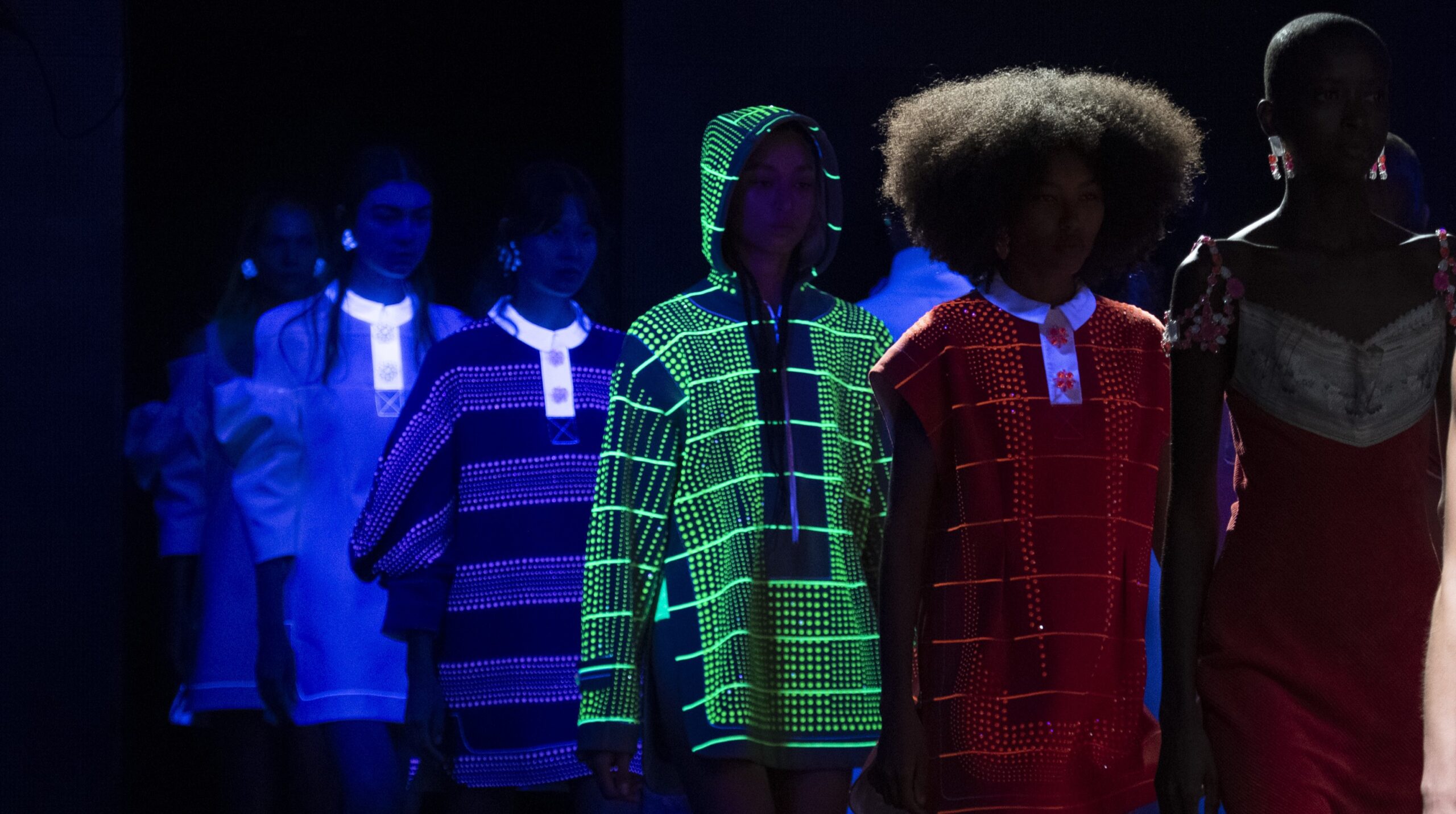 Alexandre Herchcovitch na SPFW N59 transforma boate em desfile-rave