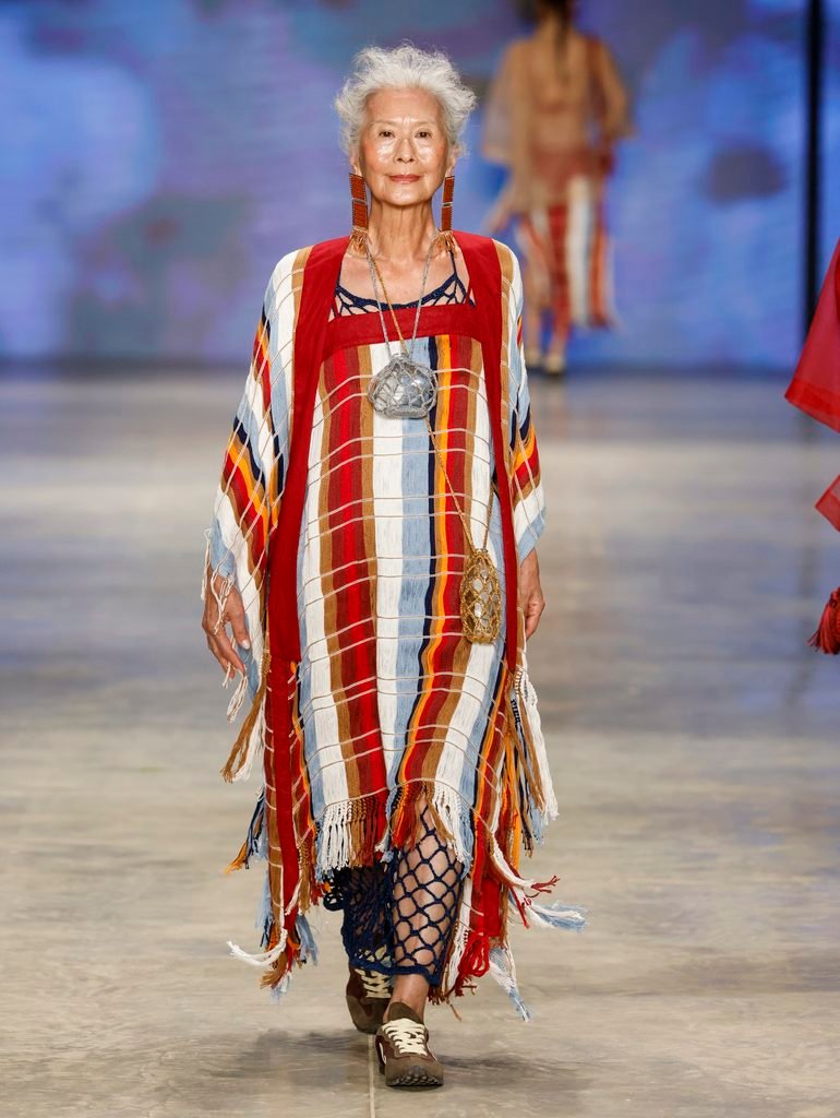 Criação da coleção Bonito pra Chover, da Catarina Mina, apresentada na passarela da SPFW N61.
