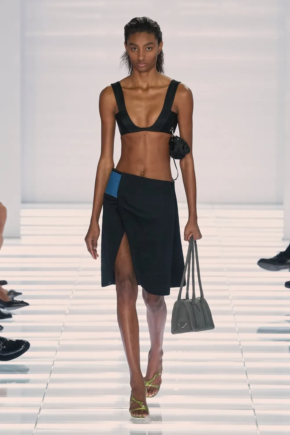 Kaia Ferreira no desfile Prada Spring Summer 2027