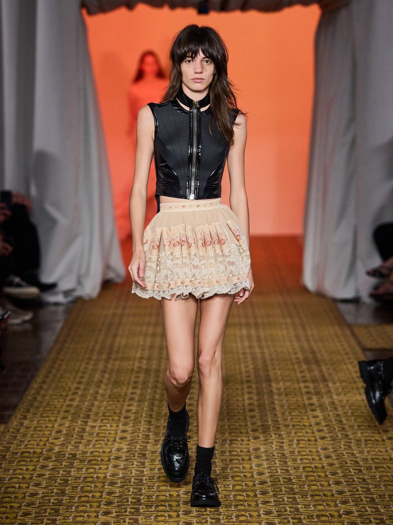 Daira Pi na passarela de Herchcovitch;Alexandre durante a SPFW N61