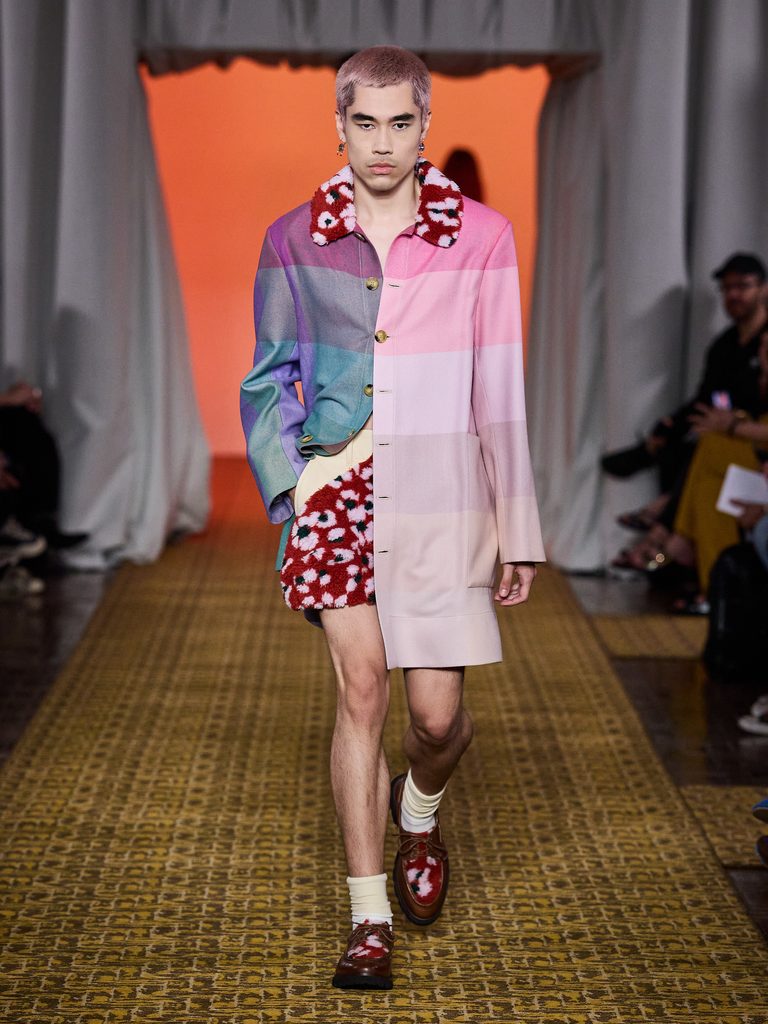 Kenzo no desfile de Herchcovitch;Alexandre na SPFW N61