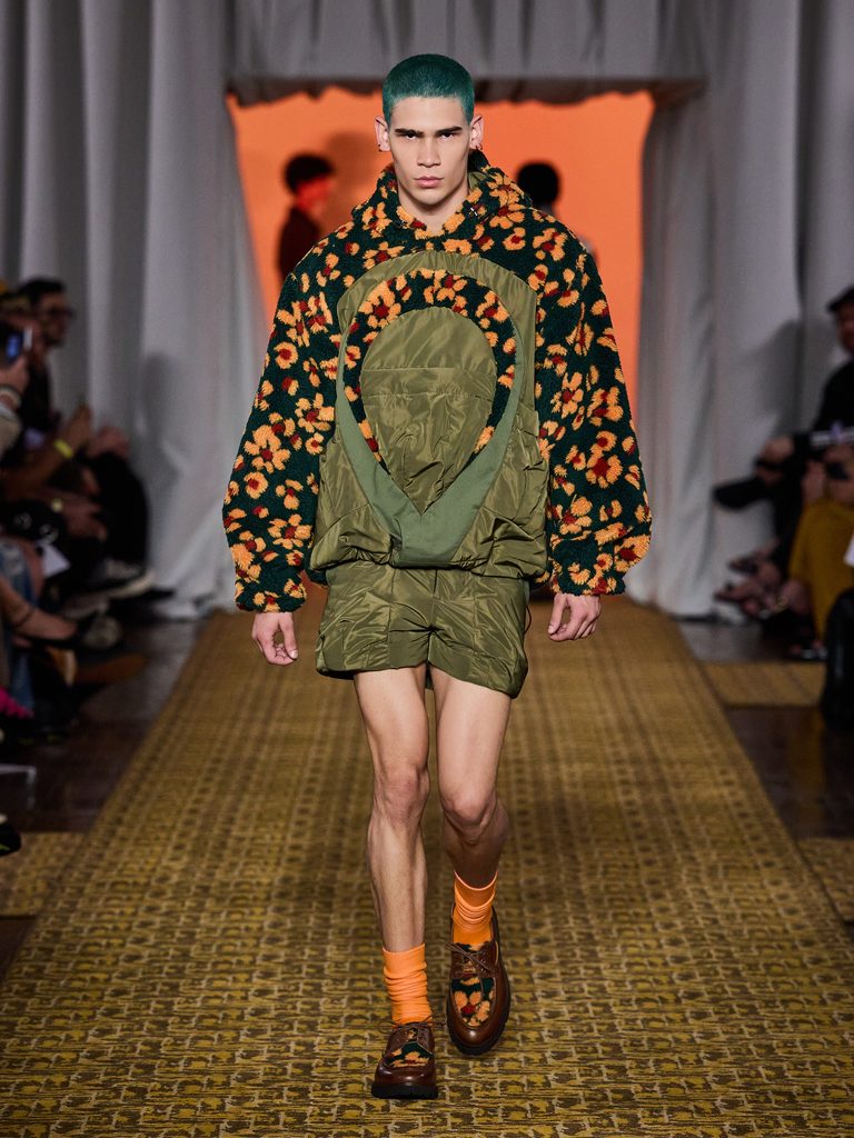 Ícaro com criação de Herchcovitch;Alexandre na SPFW N61